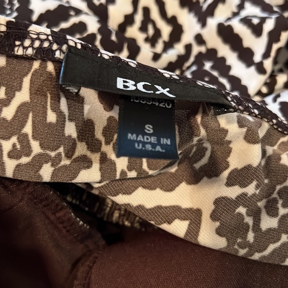 BCX Brown and White Patterned Halter top 2 available juniors size small & medium - Picture 5 of 6